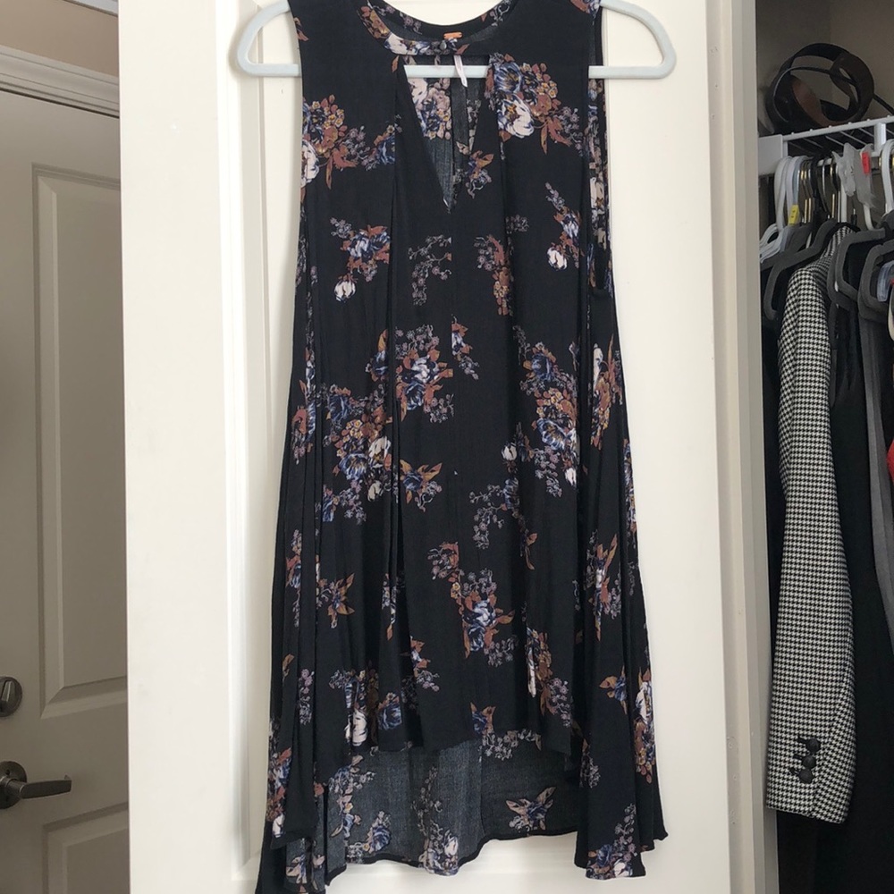 Free People black Floral Dress with pockets!